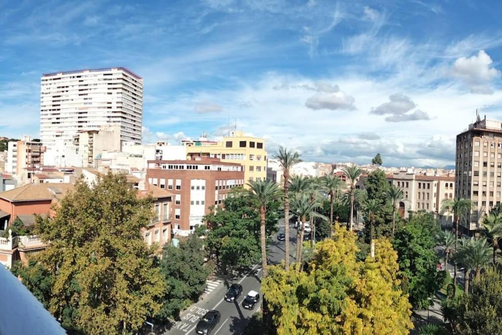 Atico En Plaza De Espana Alicante Bagian luar foto